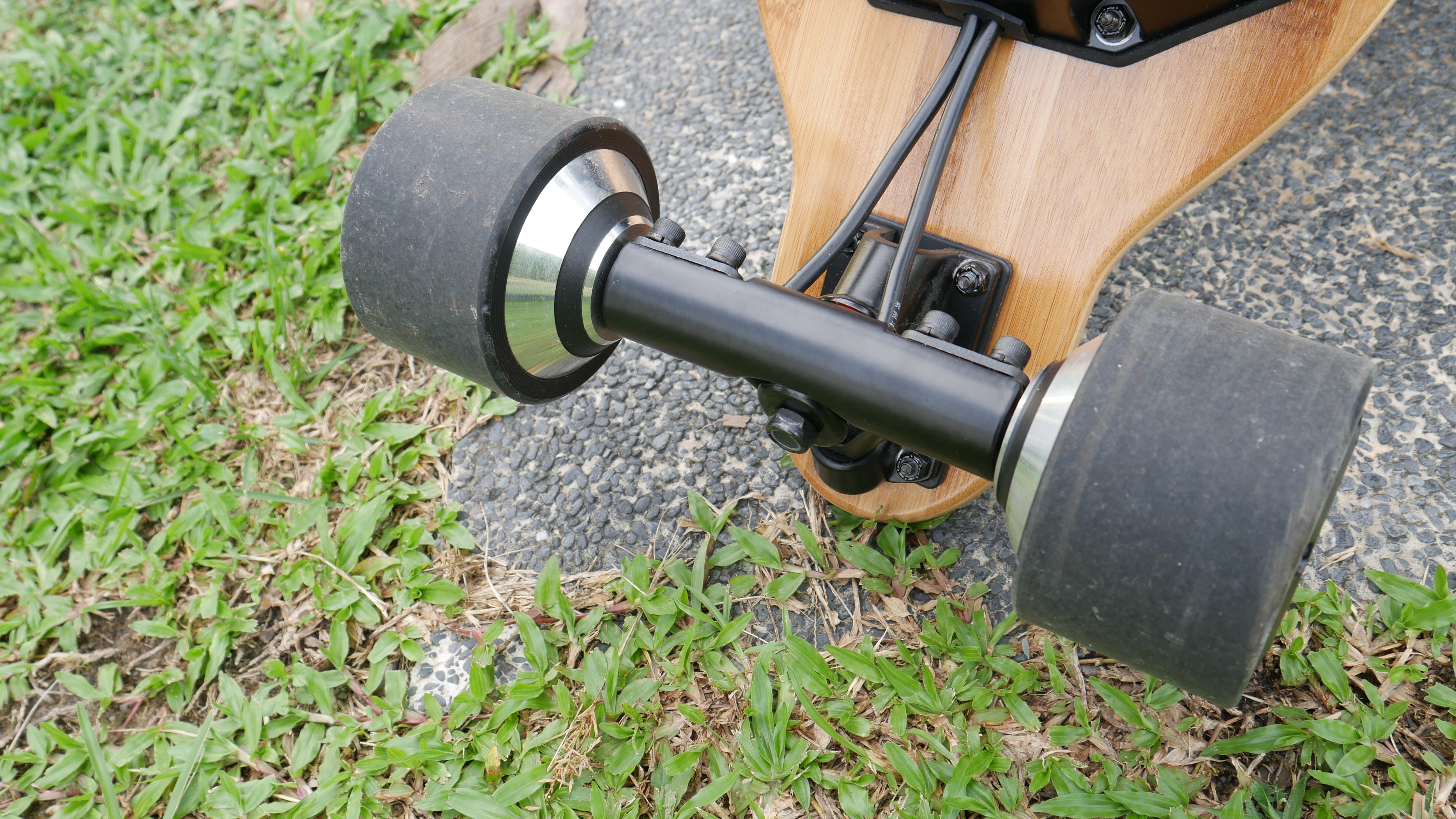 Introduction to Electric Skateboard Trucks for eskaters and DIYers
