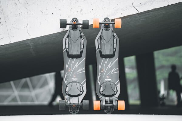 Wowgo Pioneer 4 and Wowgo Pioneer X4 side by side