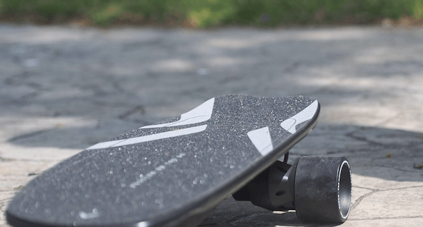 Deck close up of Wowgo 2s mini