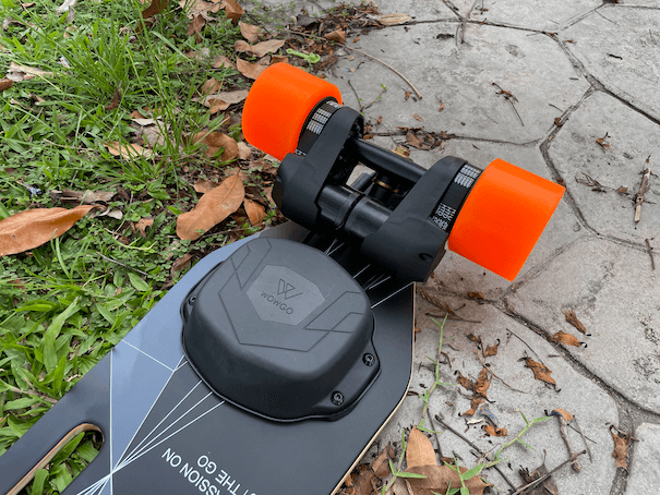 photo of Wowgo 3E back trucks